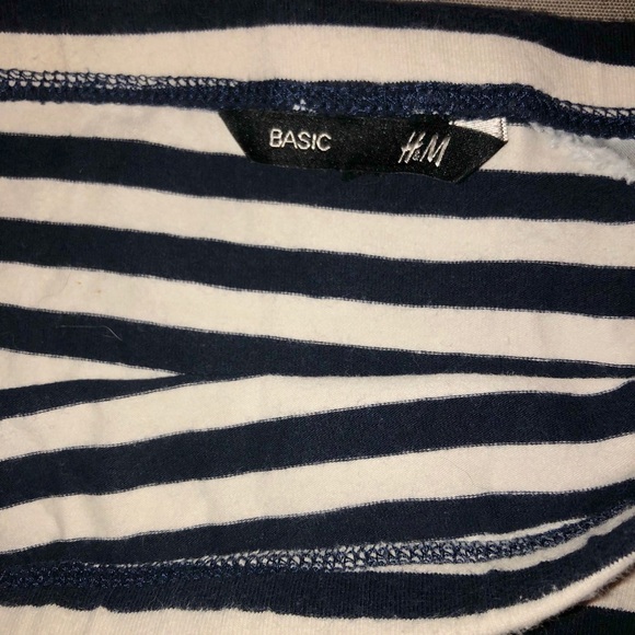 Woman’s Skirts - Picture 7 of 7